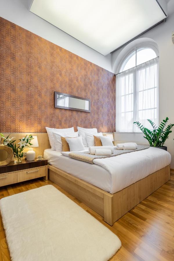 Dikul Market Square Hotel 3*